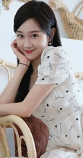 女生歌手李子璇俏皮可爱居家生活照