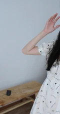 女生歌手李子璇俏皮可爱居家生活照