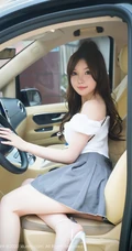 童颜修身女生糯美子V领短裙肉丝街拍，车拍甜美可人娇媚写真图片集