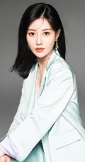 侯梦瑶V领西服套装着身优雅气质半身照写真图片