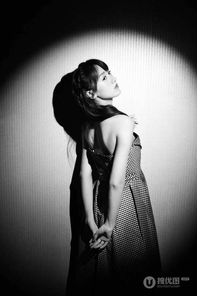 袁冰妍礼裙连衣格子长裙优雅纯美写真照