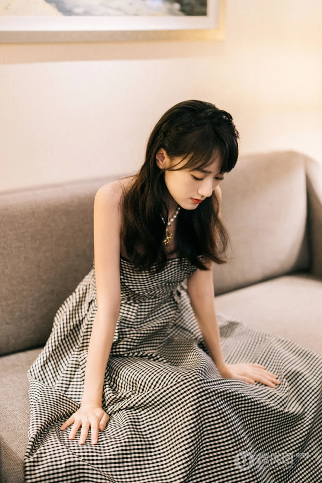 袁冰妍礼裙连衣格子长裙优雅纯美写真照