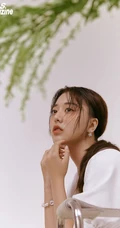 四川女生歌手，演员刘人语&ldquo;突破自我&rdquo;主题杂志写真图片