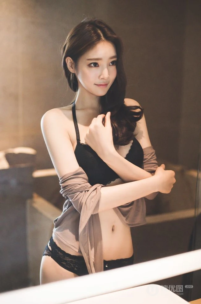 匀称身形家居服模特儿朴正允柔美气质时尚动人666室内艺术写真图片