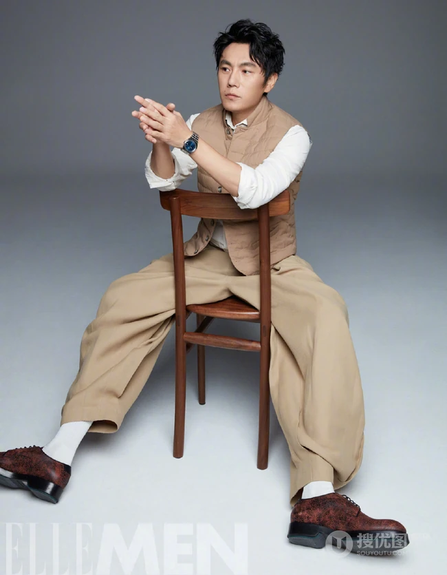 秦昊多套帅气秋装服饰穿着杂志写真，完美诠释高级质感男人味