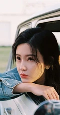 杨子姗牛仔服套装穿着和老爷车一起合拍复古时尚写真美照