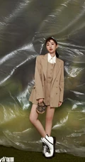毛晓彤可盐可甜，可气质，可运动超A时尚百变服饰穿着登杂志图片