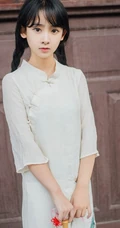 美丽动人的双麻花辫民国风旗袍少女游园街拍超美摄影艺术写真照
