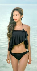 精选匀称身形女生模特儿朴秀妍沙滩泳装系列高挑气质写真照片图集