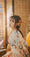 单手拿扇，或执伞的和服装女生日式榻榻米唯美摄影写真