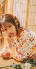 单手拿扇，或执伞的和服装女生日式榻榻米唯美摄影写真