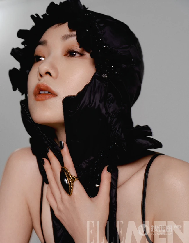 郭采洁&ldquo;美人纪&rdquo;主题杂志写真照，诠释多套服饰带来的不同时尚个性魅力