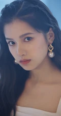 湘妹子张婧仪超美气质长发，仙气白裙优雅写真图片