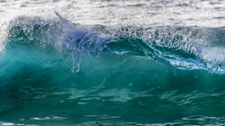 翻滚的海浪，简直是太美啦！海浪翻滚瞬间抓拍超震撼高清桌面壁纸图片