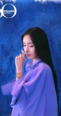 杨幂气质V领黑裙杂志写真大片