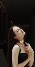 迪丽热巴黑色开叉长裙礼服优雅美丽写真图片