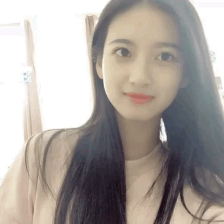 有点小清新的黑直长发女生校花动态图片