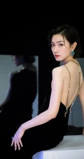 万茜气质露背装礼服黑裙活动写真照