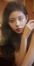 颇有女人味，女演员孙琰清礼裙黑裙港味十足唯美写真照