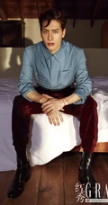 行走的荷尔蒙，香港籍帅哥王嘉尔尝试不同服饰帅气硬朗写真照片