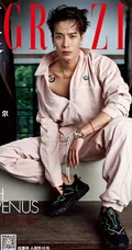 行走的荷尔蒙，香港籍帅哥王嘉尔尝试不同服饰帅气硬朗写真照片