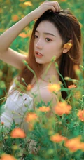 山花浪漫的花间超美肩带白裙少女唯美艺术摄影写真图集