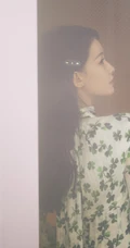 孙怡甜美可人三叶草连衣长裙写真，舞台照图片