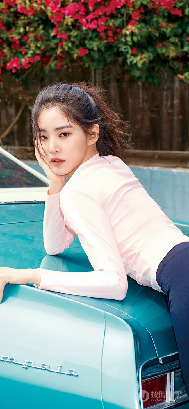 如此颜值何须美颜，一组超好看的各类型美女手机壁纸推荐