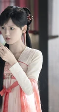张予曦玄幻电视剧《琉璃》精选超美古装造型图片合集