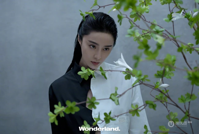 范冰冰化身女生机器人未来科技感十足杂志写真图片