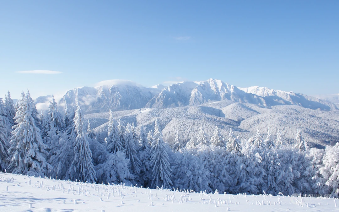 让人心旷神怡的雪山壁纸套图，白茫茫的雪山太美了