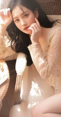 身材脸蛋都好完美的精选蕾丝衣短裤大长腿女生温婉沙发写真大图