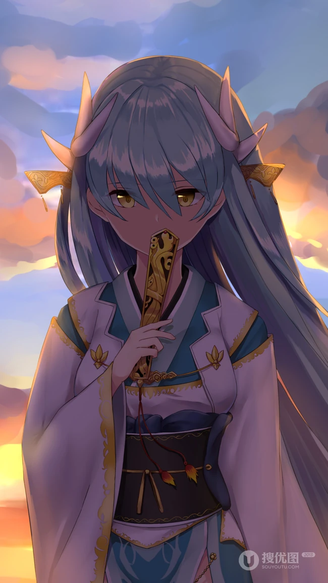 手拿镀金纸扇身穿蓝色和服的动漫少女手机壁纸