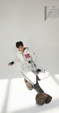 晏紫东帅气黑白格调写真登昕薇九月刊图片