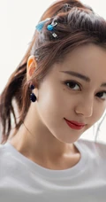 迪丽热巴清新清新白色T恤紧身短裙超美品牌代言写真照片