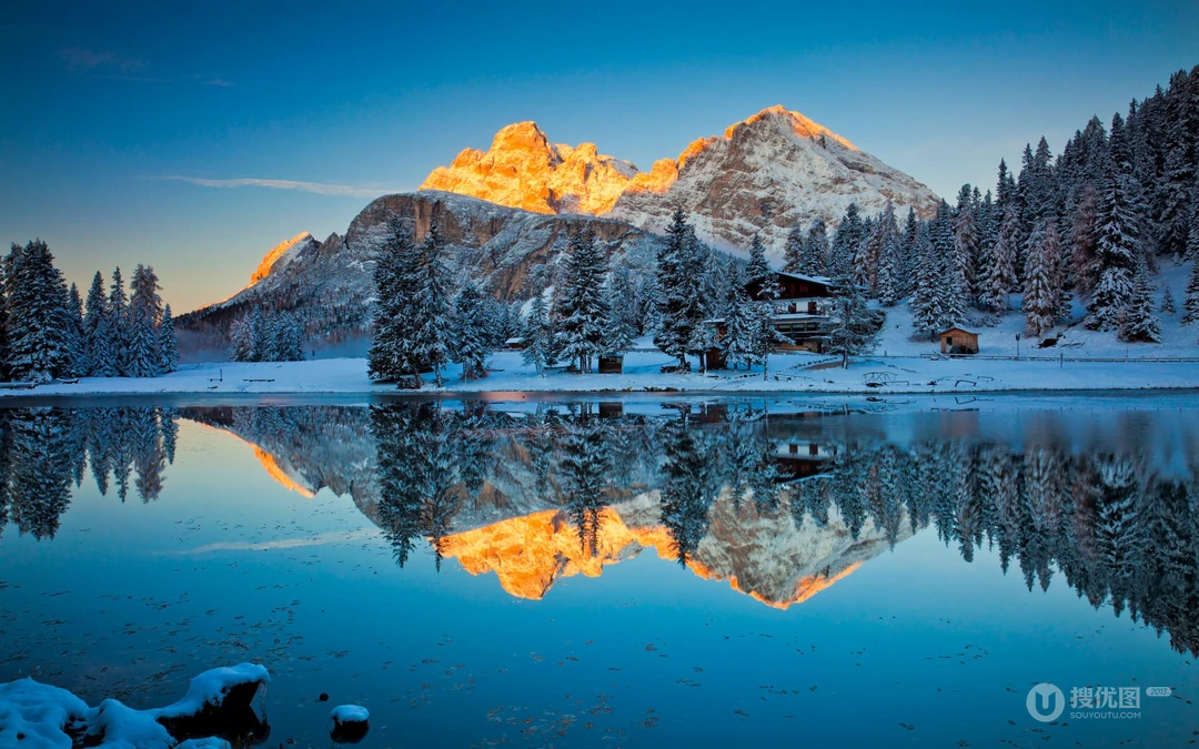 有山，有雪，有湖，才能构成这最美的一幅风景
