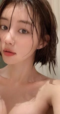 外型甜美，身材超气质的俏丽短发韩国网拍少女自拍，生活照图片集