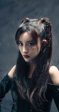 孟子义双马尾带小辫发型酷帅写真照