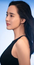 王智气质时尚黑色无袖长裙写真