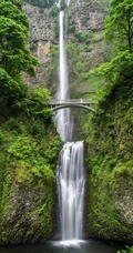 壮丽的穿山河川，山中的美丽瀑布等自然风景手机壁纸免费下载