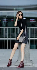 佟丽娅酷美黑衣黑裙搭配黑色墨镜时尚街拍look写真美照