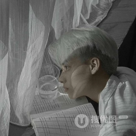 白发，白衬衫帅气清爽真人男生qq头像图片