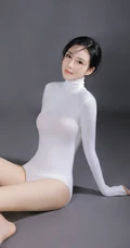 乌黑长发气质小脸气质女生小姐姐紧身白色连体家居服超美艺术摄影照片