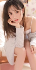 腿长模样俊的治愈系少女肩带背心短裤可爱室内写真照