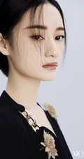 郭晓婷MODEmagazine杂志写真，化身清冷美人，轻盈淡雅，悠然静立