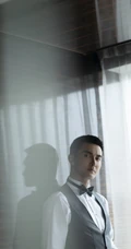 高伟光帅气小平头发型搭配贴身笔挺西服套装超有型写真图片