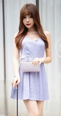 浅粉气质时尚女生芝芝Booty时尚动人露背装连衣裙咖啡厅外拍写真图集