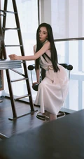 黑直长发温柔小姐姐杨幂时尚气质白裙着身现身酒吧写真美照