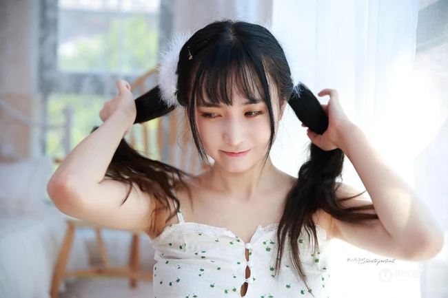齐刘海长发美丽可爱少女小碎花上衣短裤居家俏皮动人写真图集