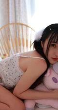 齐刘海长发美丽可爱少女小碎花上衣短裤居家俏皮动人写真图集